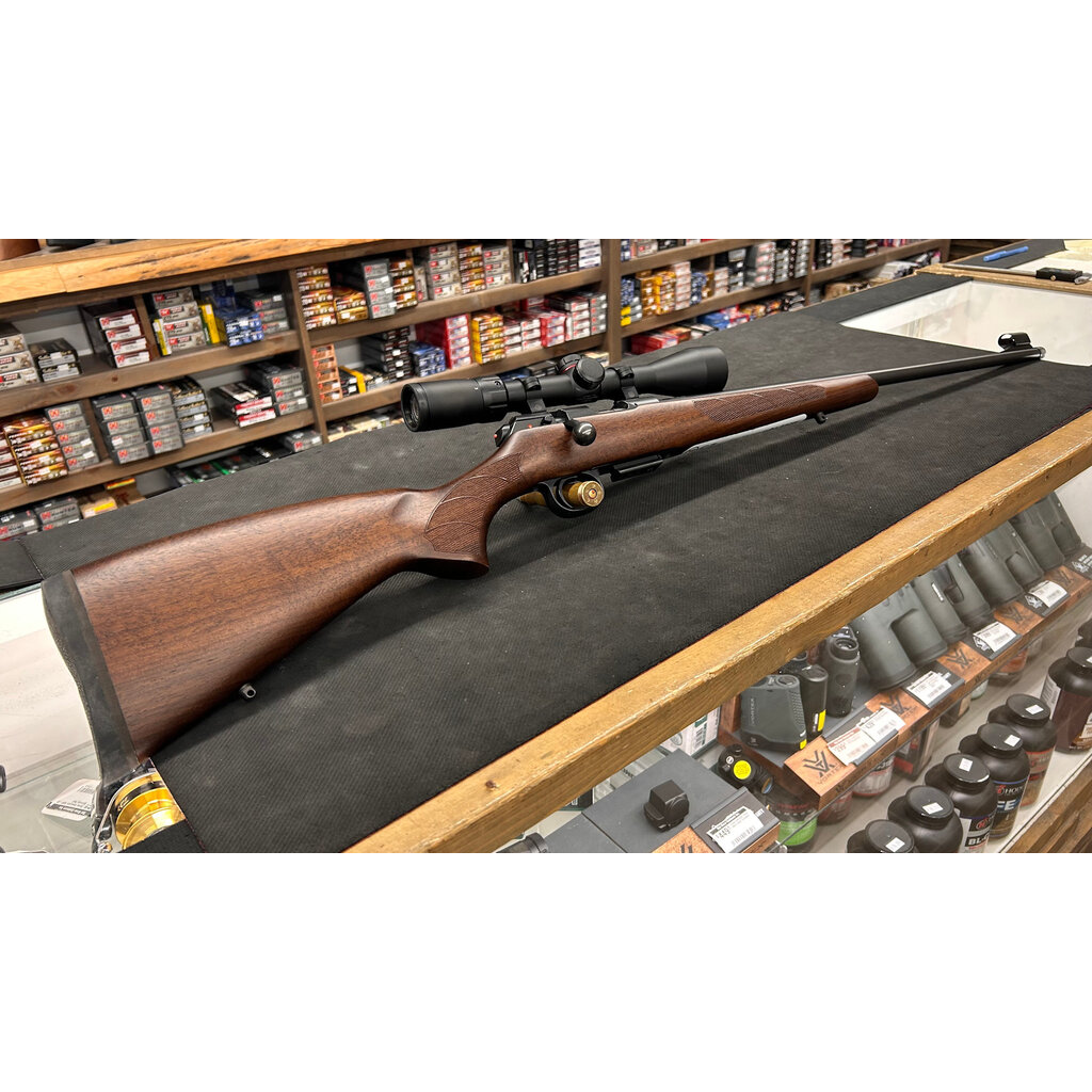 CZ 457 Lux 17 HMR w/Simmons 3-9x40