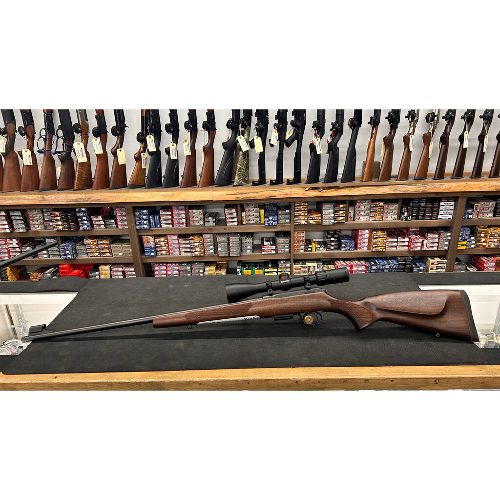 CZ 457 Lux 17 HMR w/Simmons 3-9x40