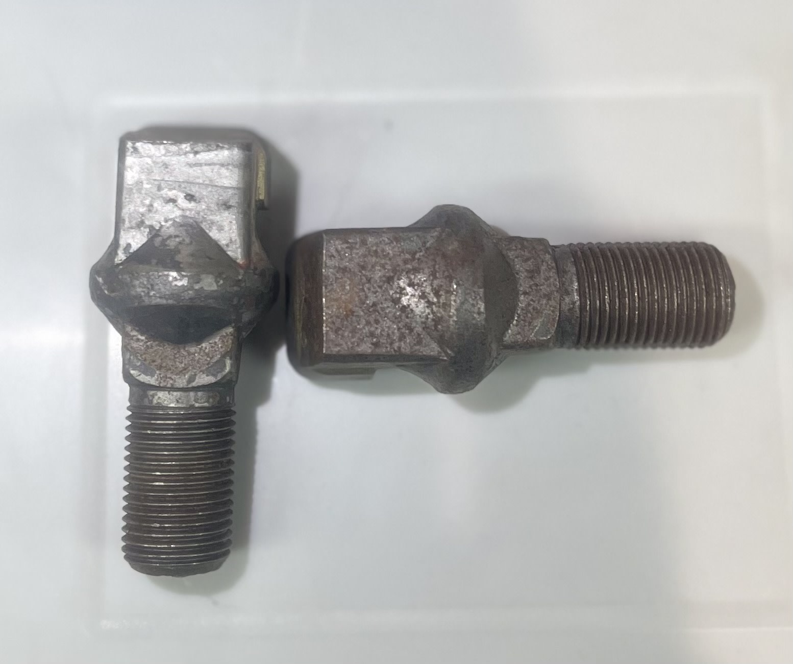 1、2kg×4 FOX 983-02-076 Factory Race 2.0 X 14.0 Coil-Over Rotating