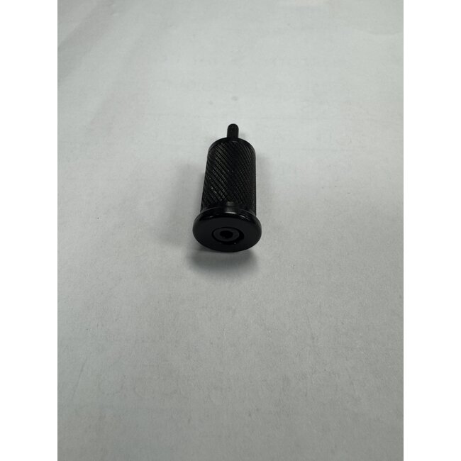 TM22 Oversized Knurled Charging Handle