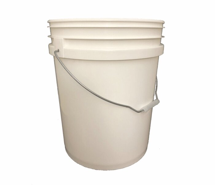 Lee Fisher Sports Bucket with Metal Handle