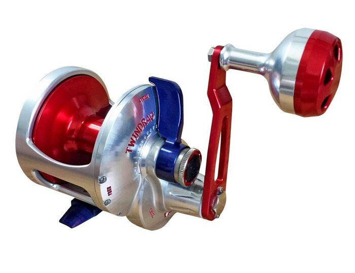 Accurate Valiant Conventional Reel 600 Right Silver/Red