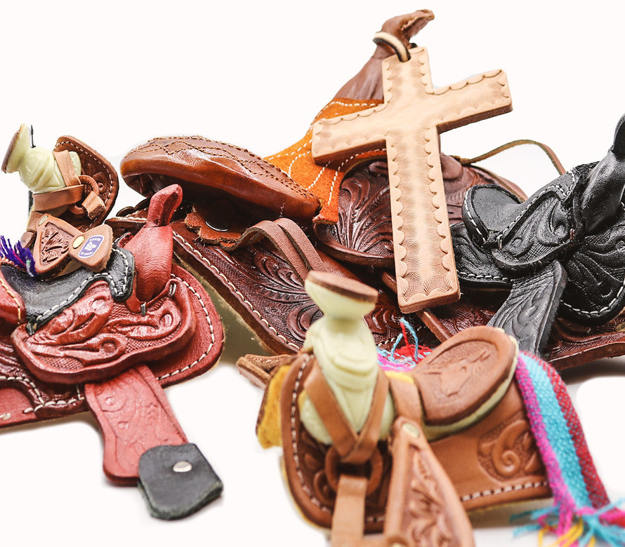 M- Royal Saddles - M- Royal Saddles M- Royal Saddles - M- Royal Saddles