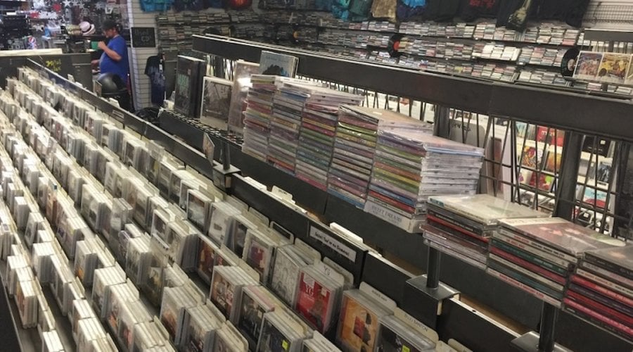 5 Reasons to Shop Local Now