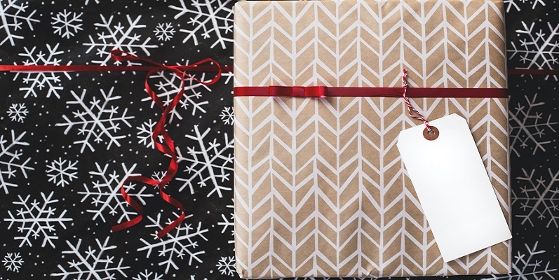 Support Your Local Smoke Shop and Record Store This Holiday Season