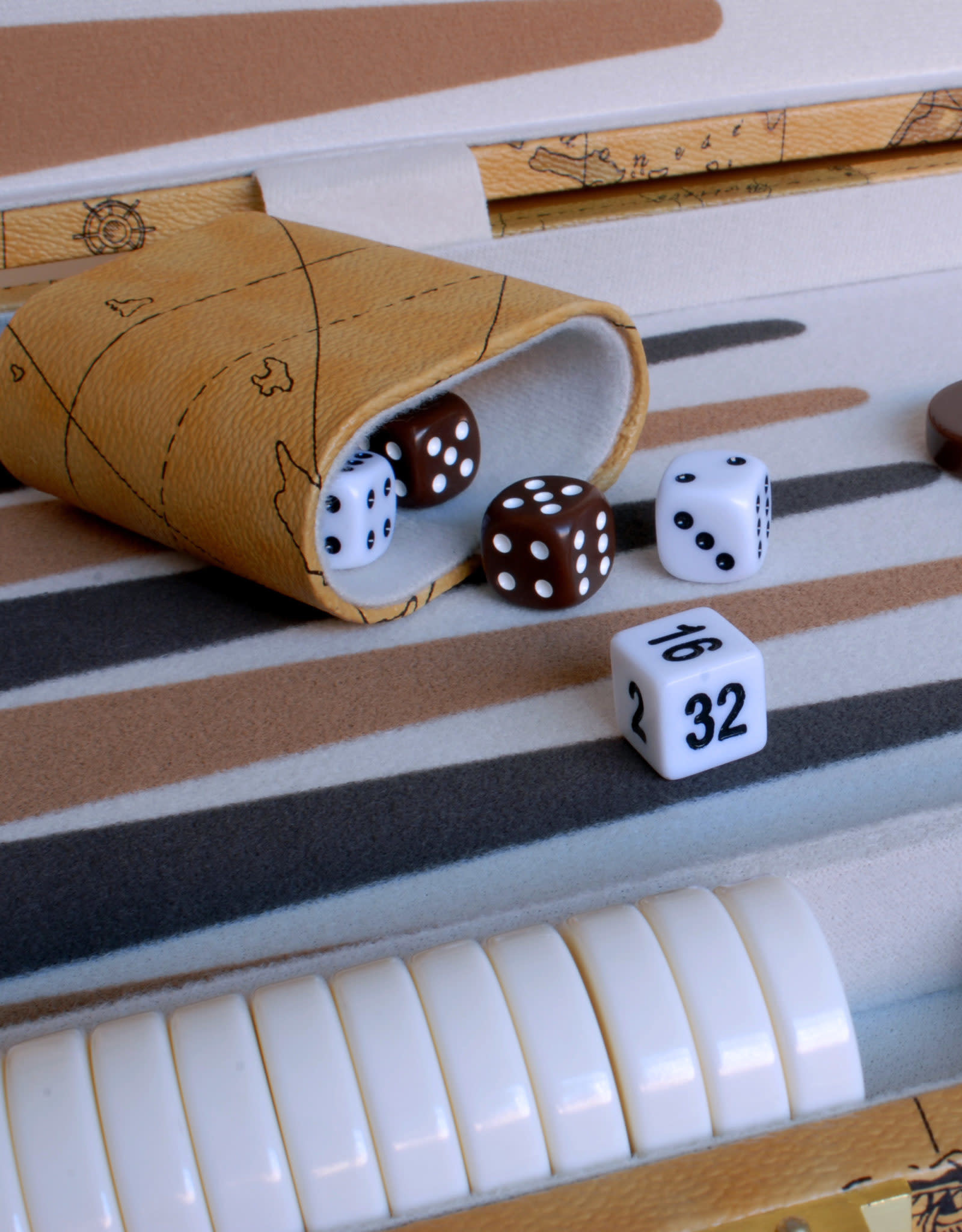 Backgammon 18 Inch Map Design