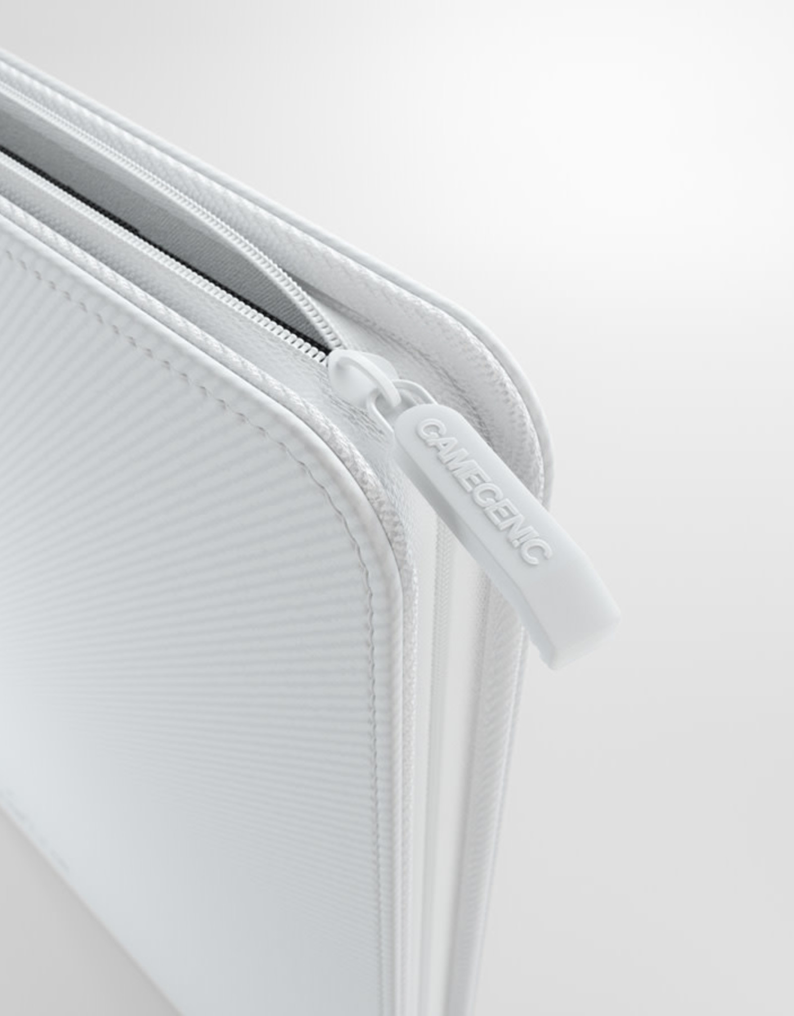 18-Pocket Zip-Up Album: White