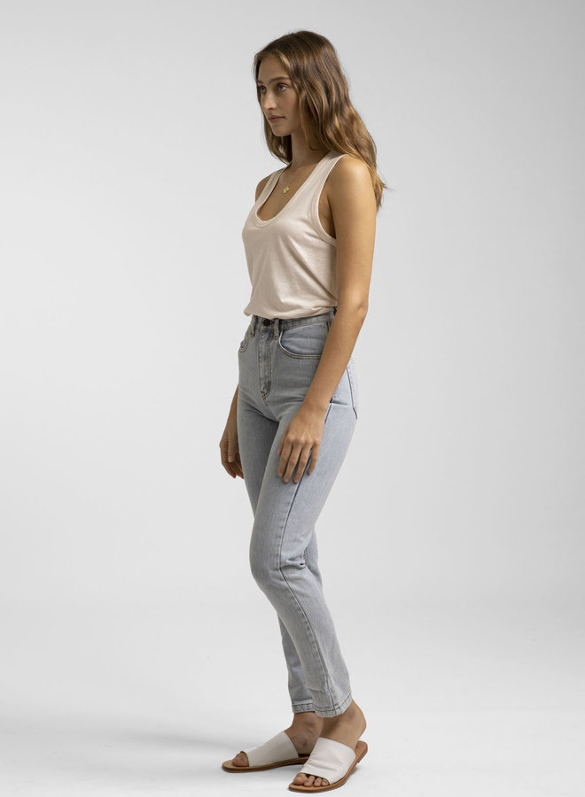 Essential High Rise Jean