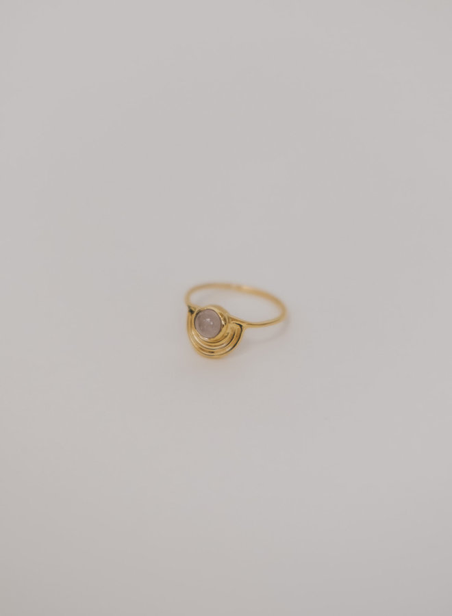 Embrace Ring // Gold