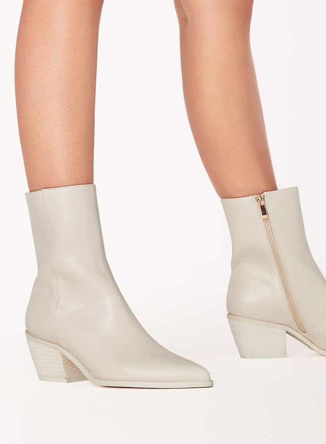 Naida Boot - Ivory