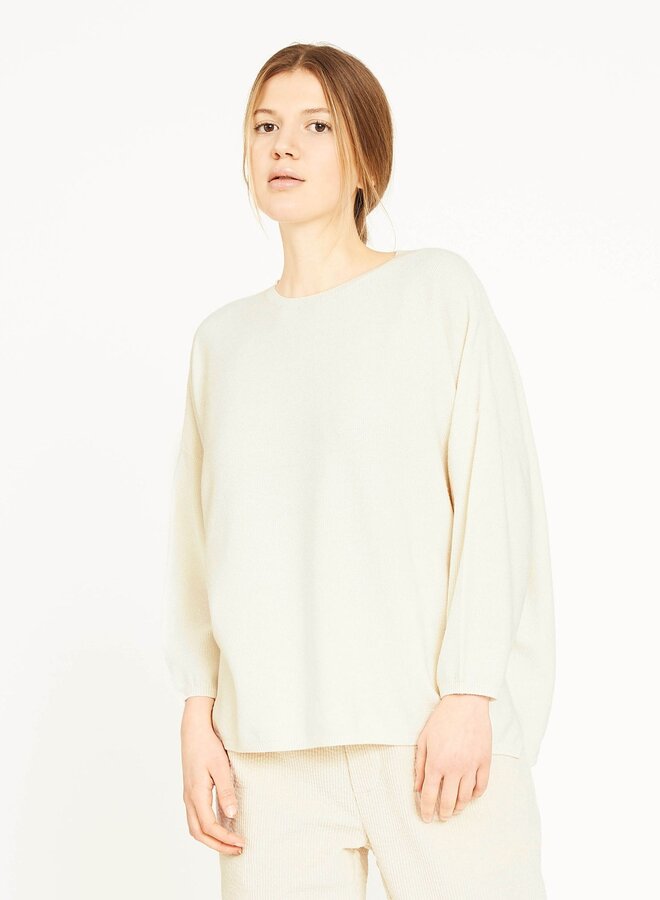 Saltwater Luxe Everlee Long Sleeve Scoop Neck Sweater