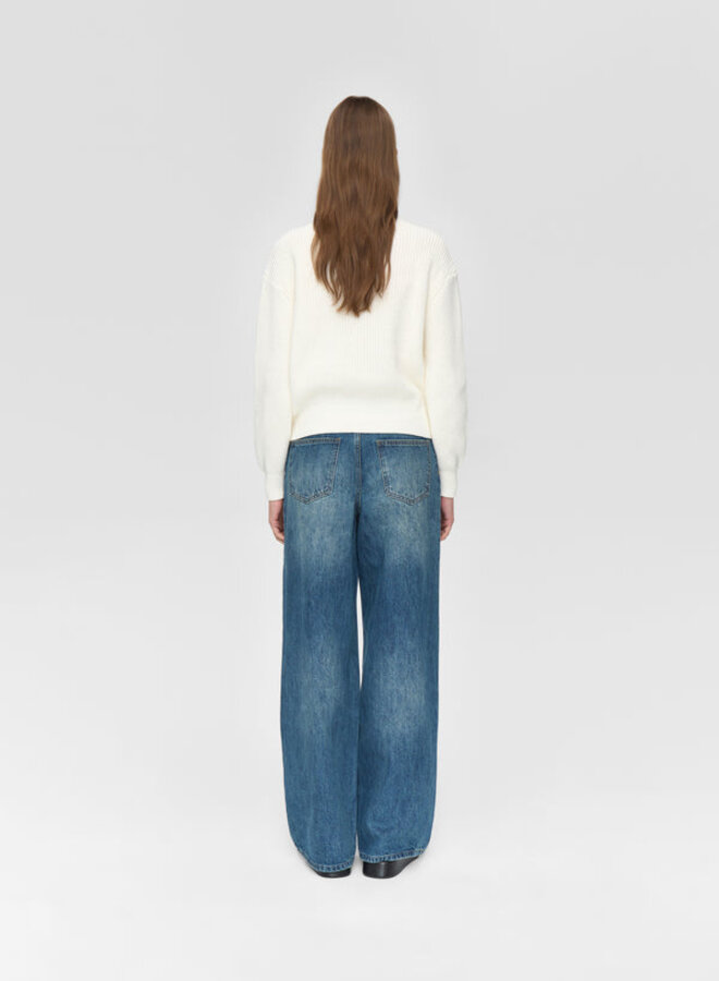 Mikala Jumper 25