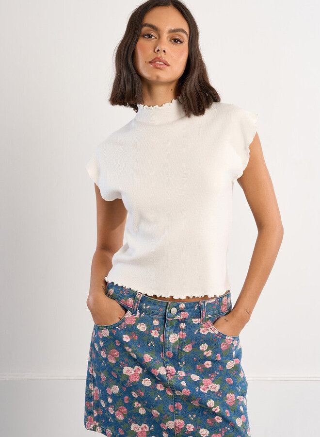 Isla Lettace Hem Top