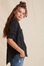 Bella Dahl split back button down vintage black