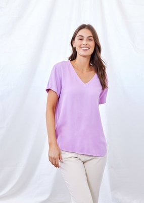 Bella Dahl v neck tee orchid blush