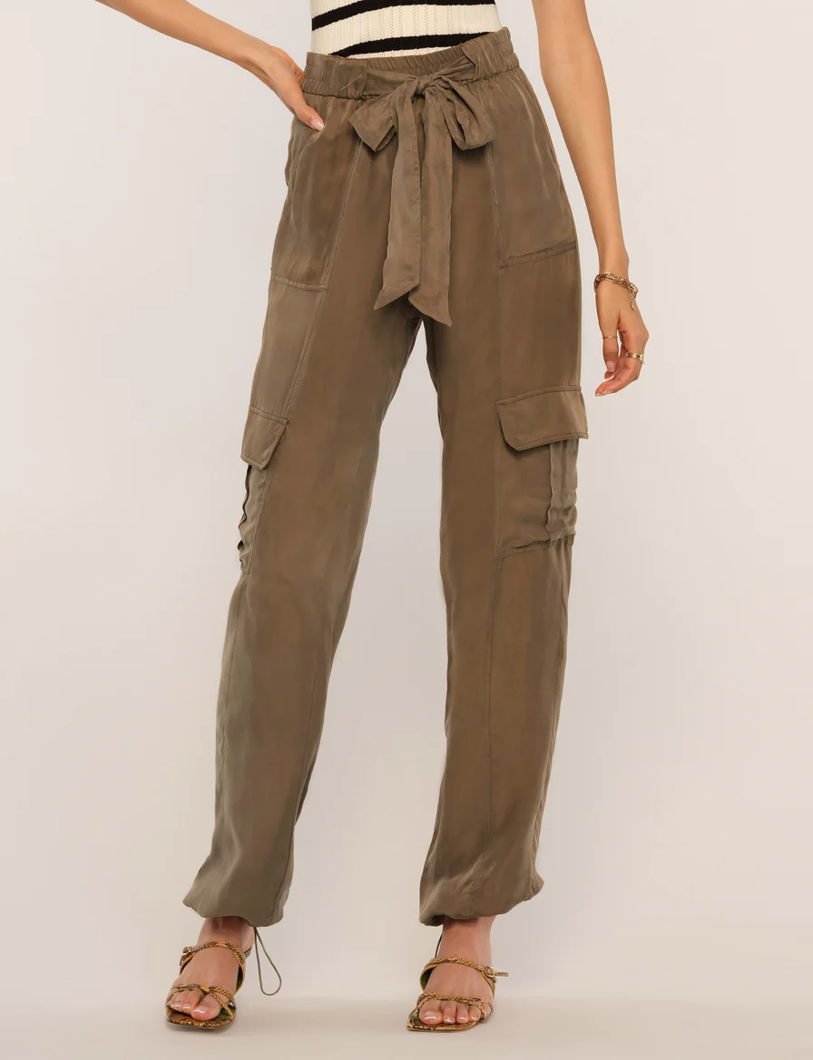 Jette Pant - Wish List YYZ