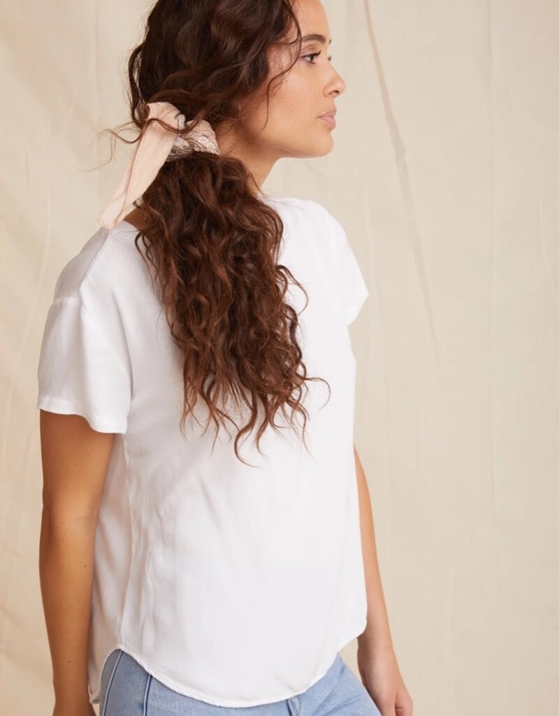 Bella Dahl v neck tee white