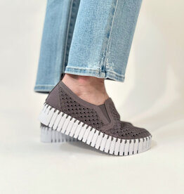 Ilse Jacobsen Tulip Platform