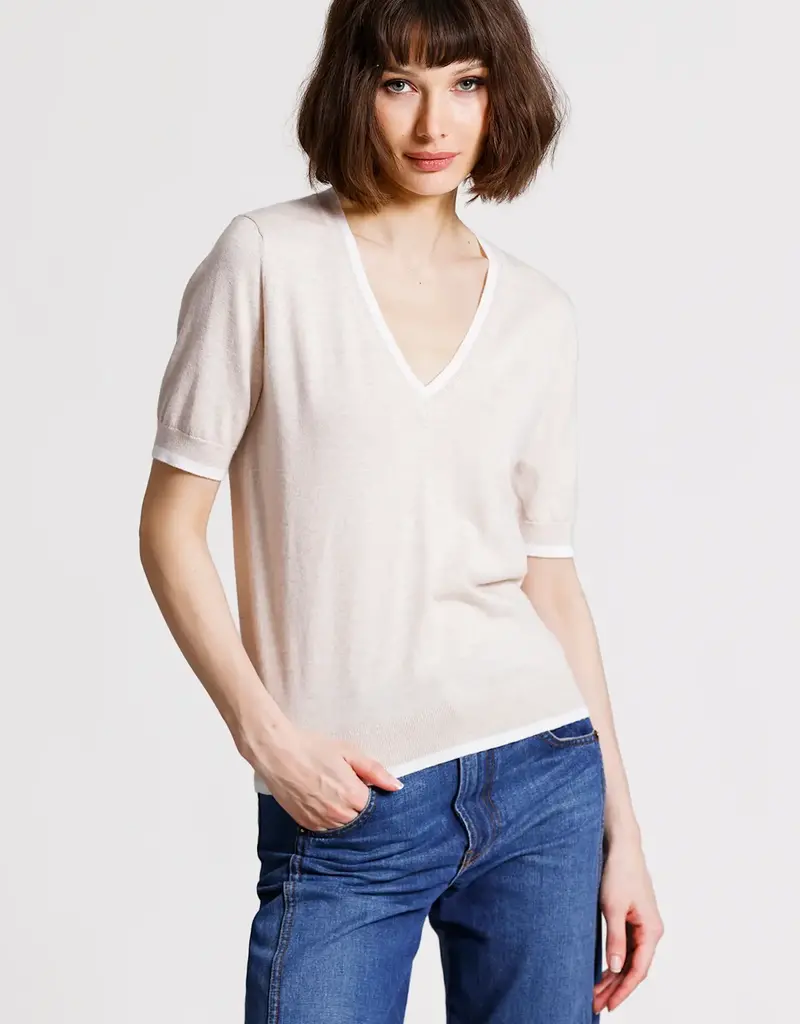Minnie Rose V Neck Tee with Tipping