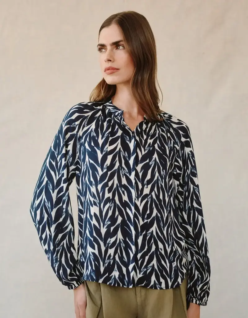 Bella Dahl Shirred Raglan Shirt