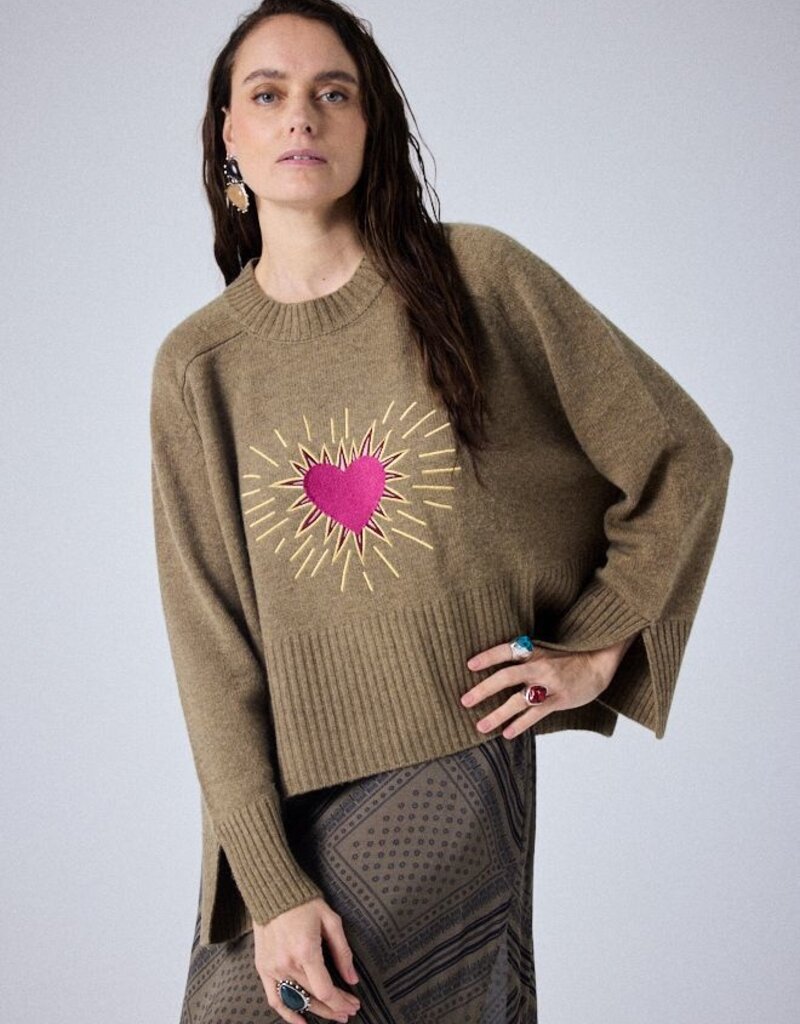 Not Shy Thea Pullover
