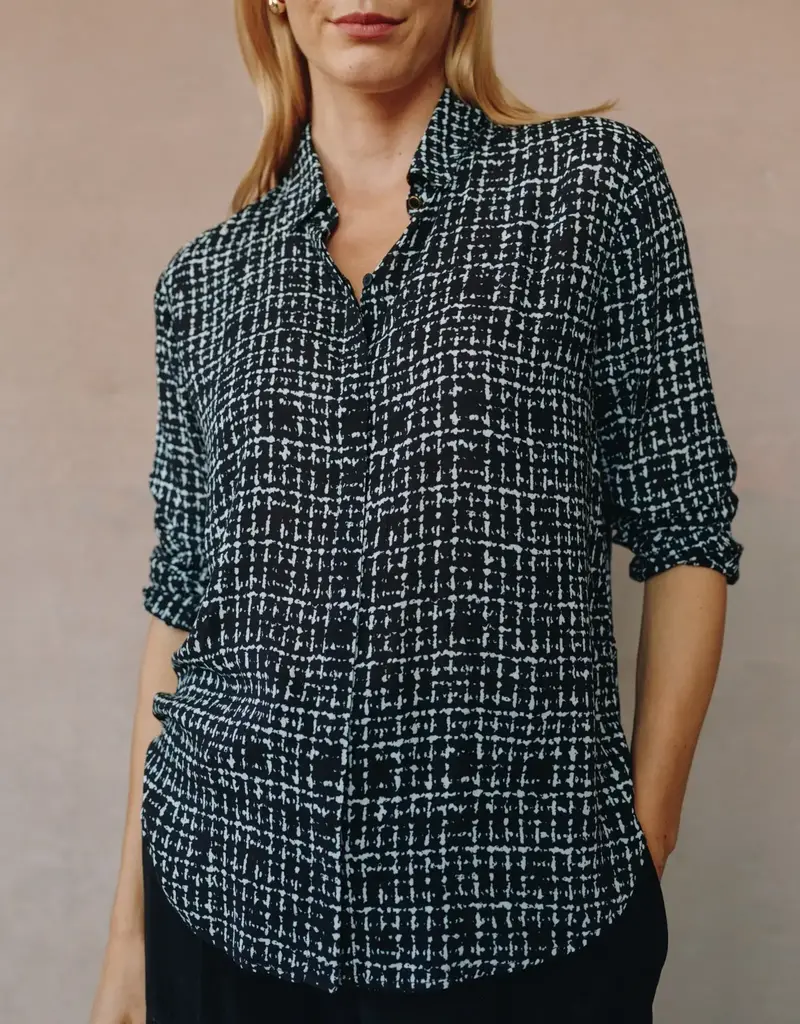 Bella Dahl Clean Front Hipster Shirt