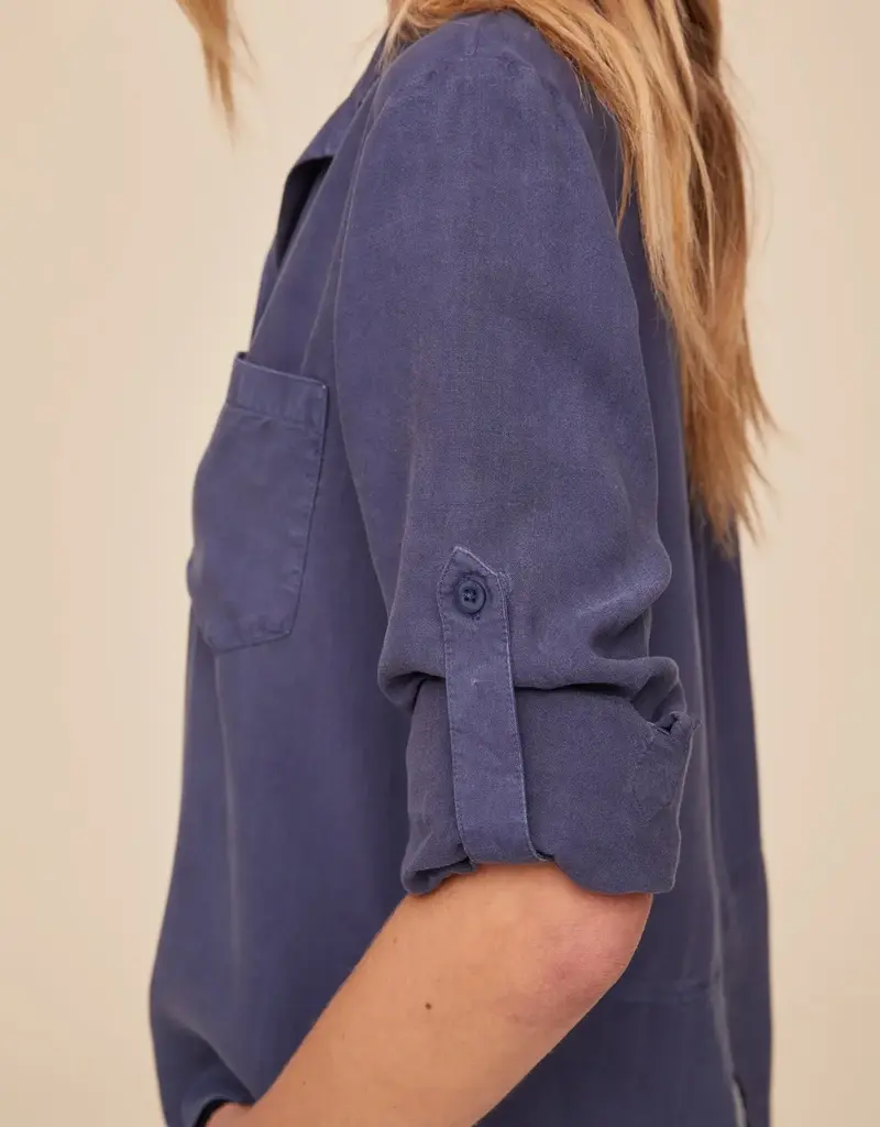 Bella Dahl Split Back Button Down