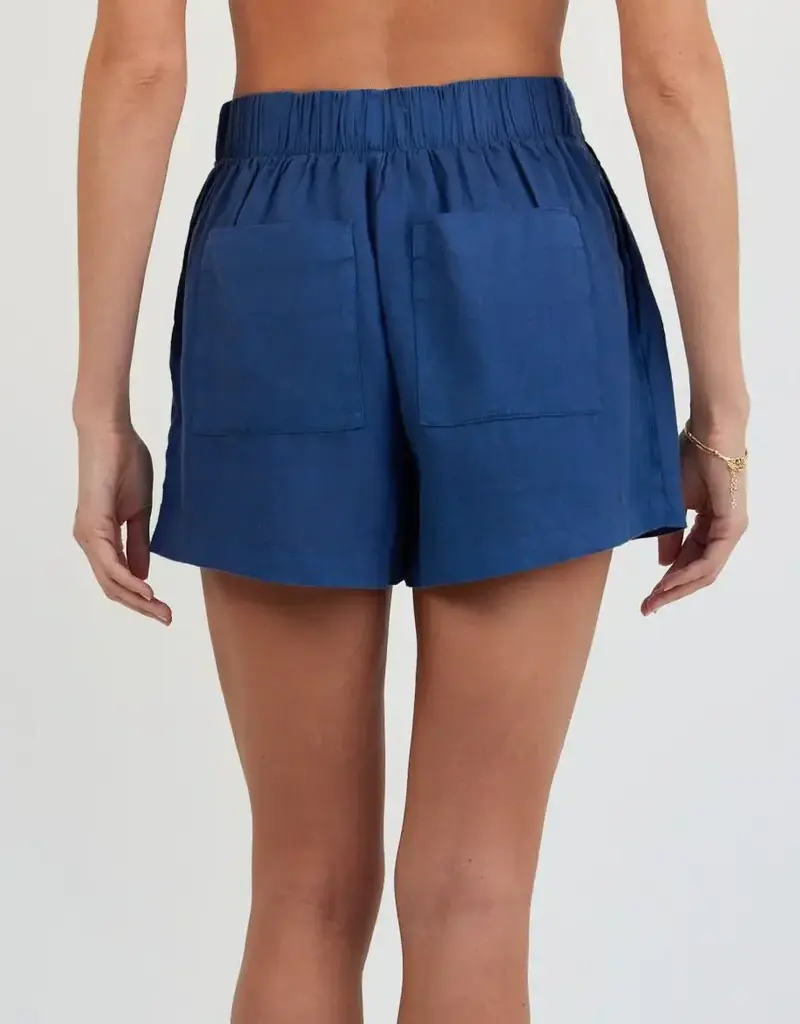 Bella Dahl Double Pleat Short