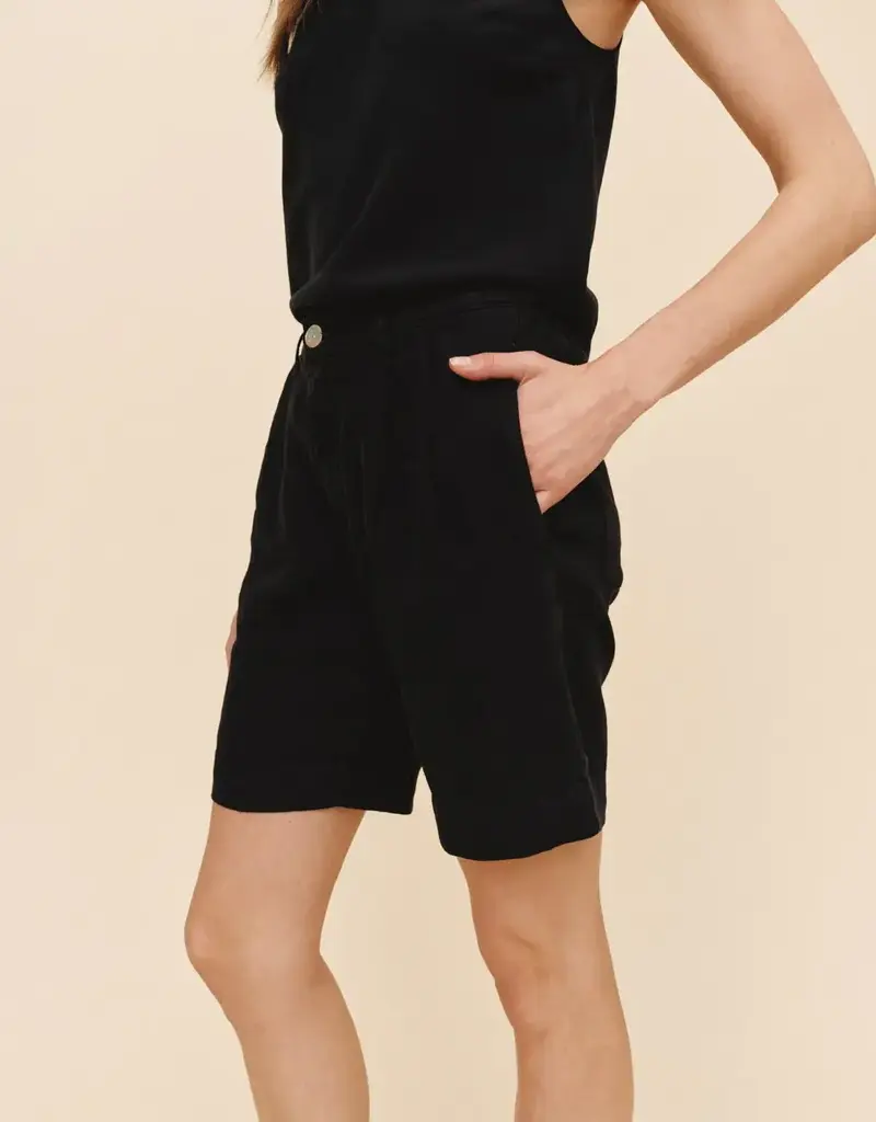 Bella Dahl Pleated Bermuda Short