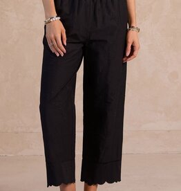 Scout Nerina Pant