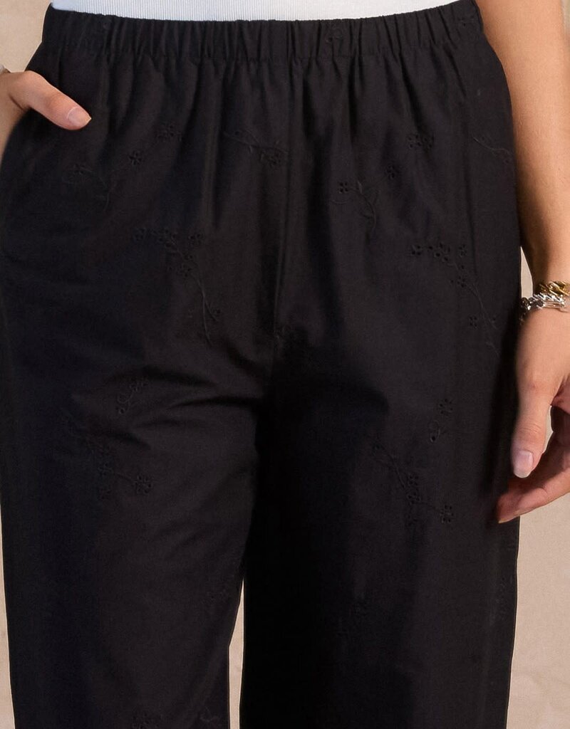 Scout Nerina Pant