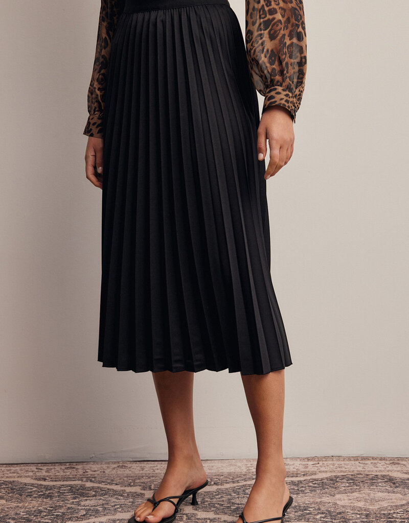 Scout Claire Pleated Skirt