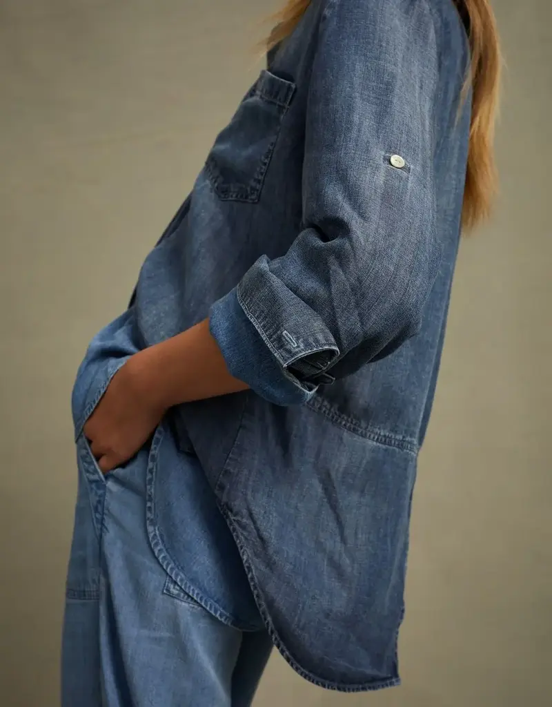 Bella Dahl Split Back Button Down