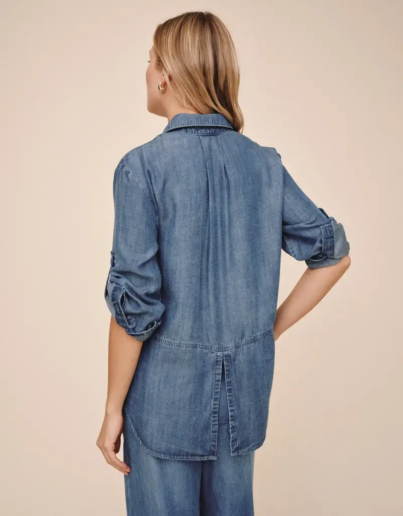 Bella Dahl Split Back Button Down