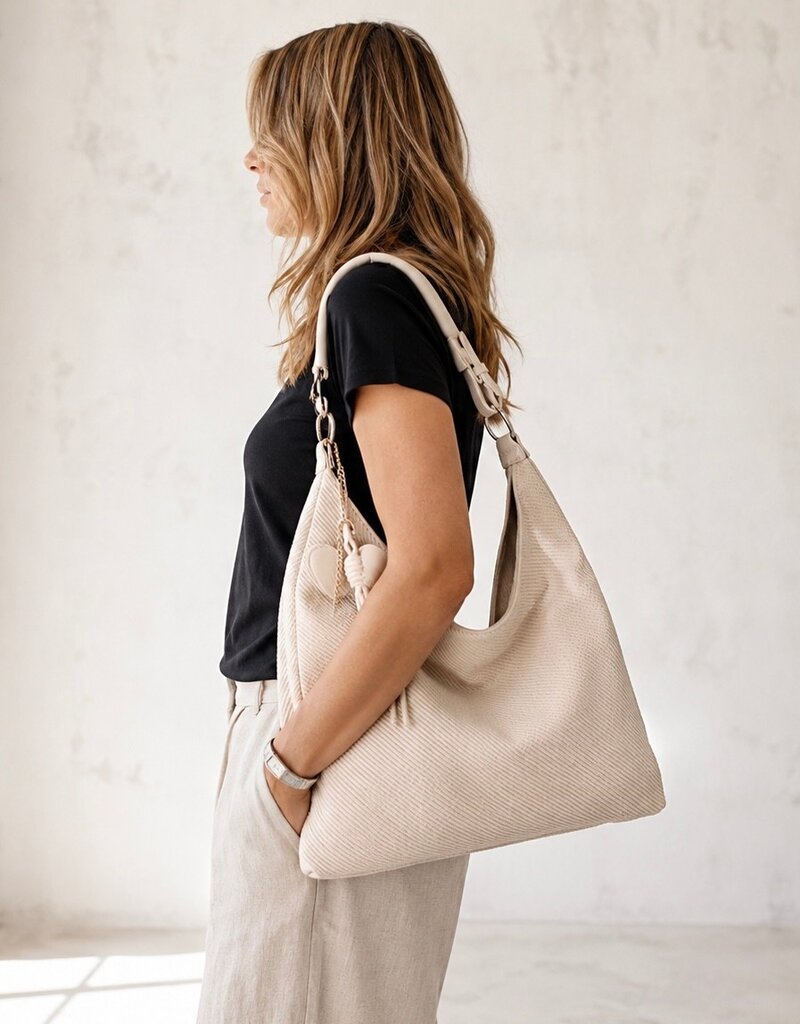 Scout Hobo Heart Bag