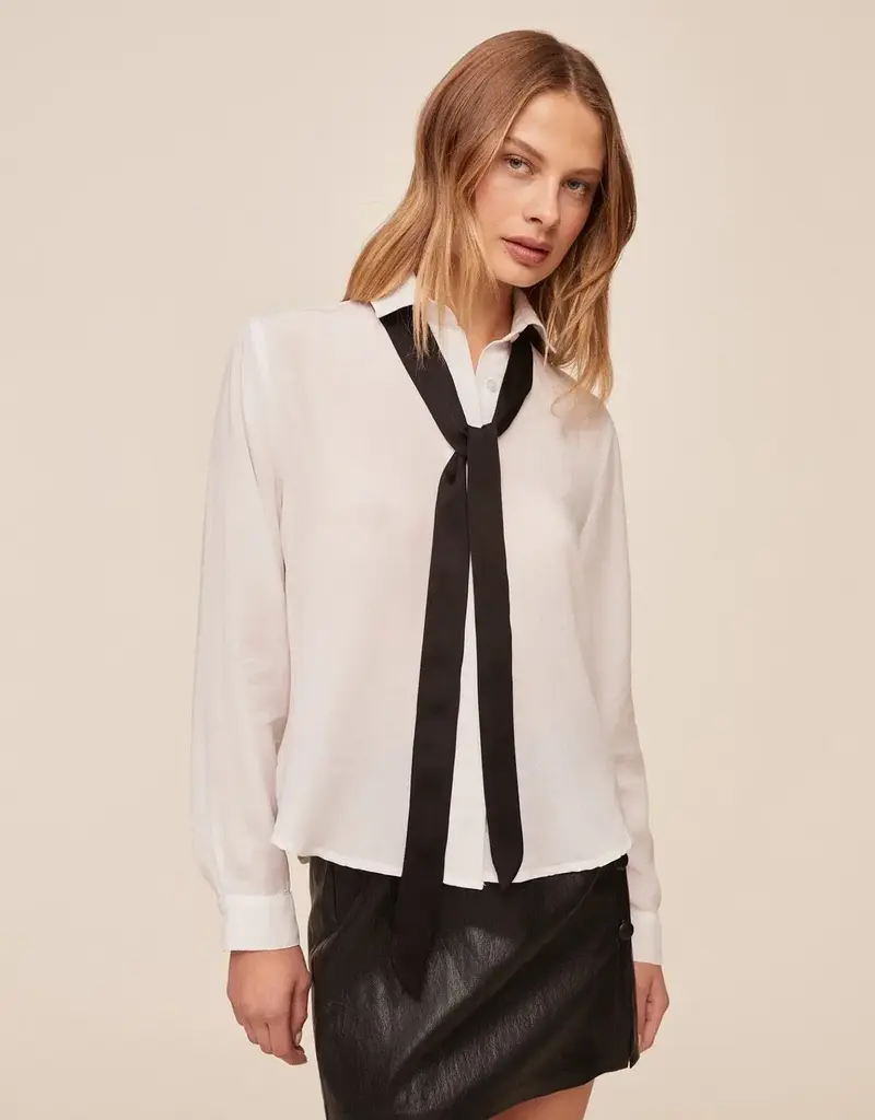Bella Dahl Shirt w/ neck tie