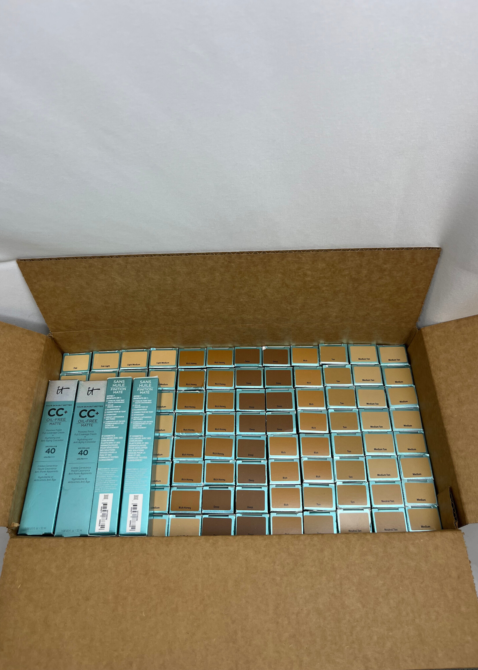 IT Cosmetics 100pc Box