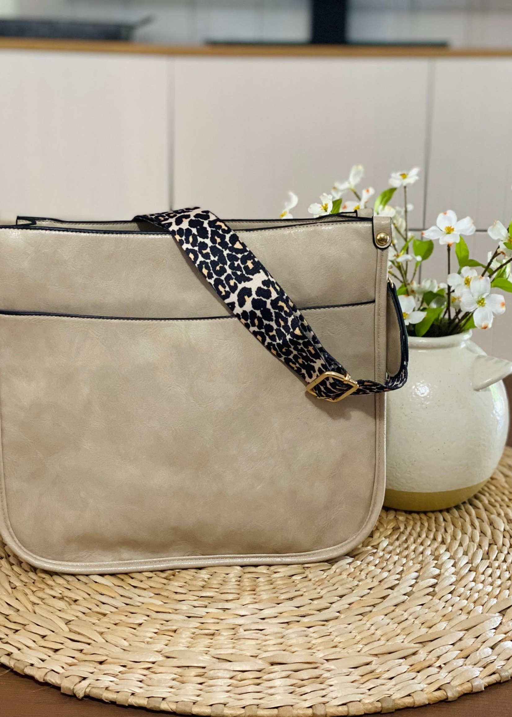 Kaydee Lynn Lacey tote - cream or charcoal