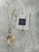 What's Hot Gold leaf shaped geometric necklace 32"