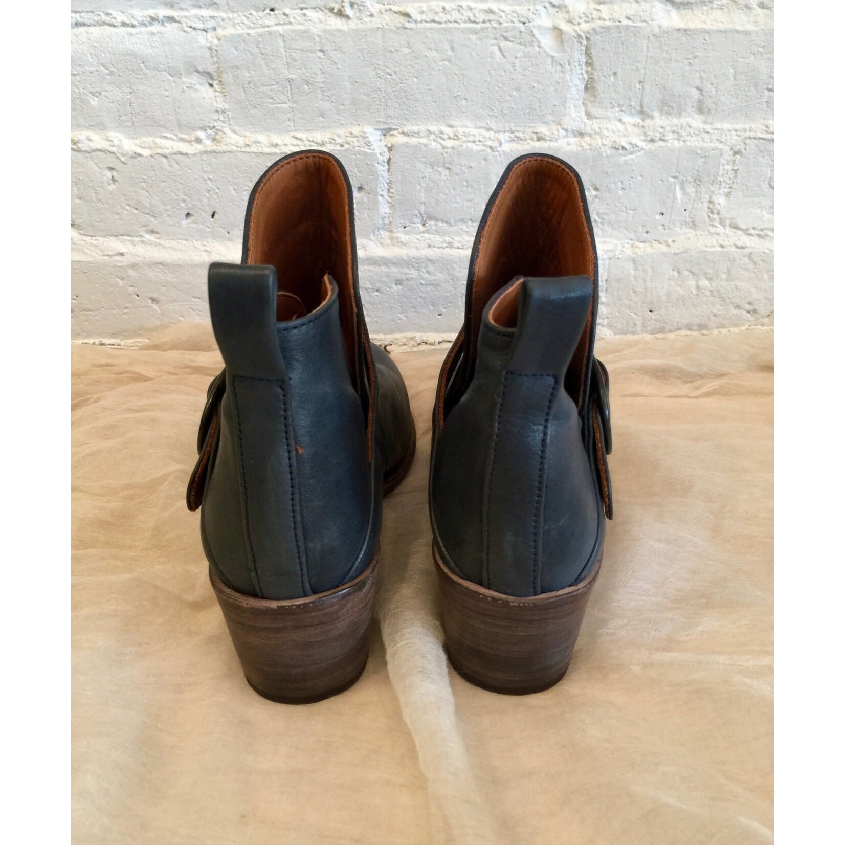 P. Monjo P. Monjo: Kling Boot |