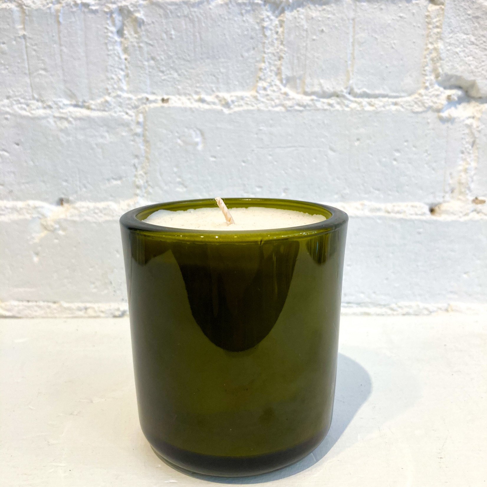 Tatine Pine Candle - Black Parrot