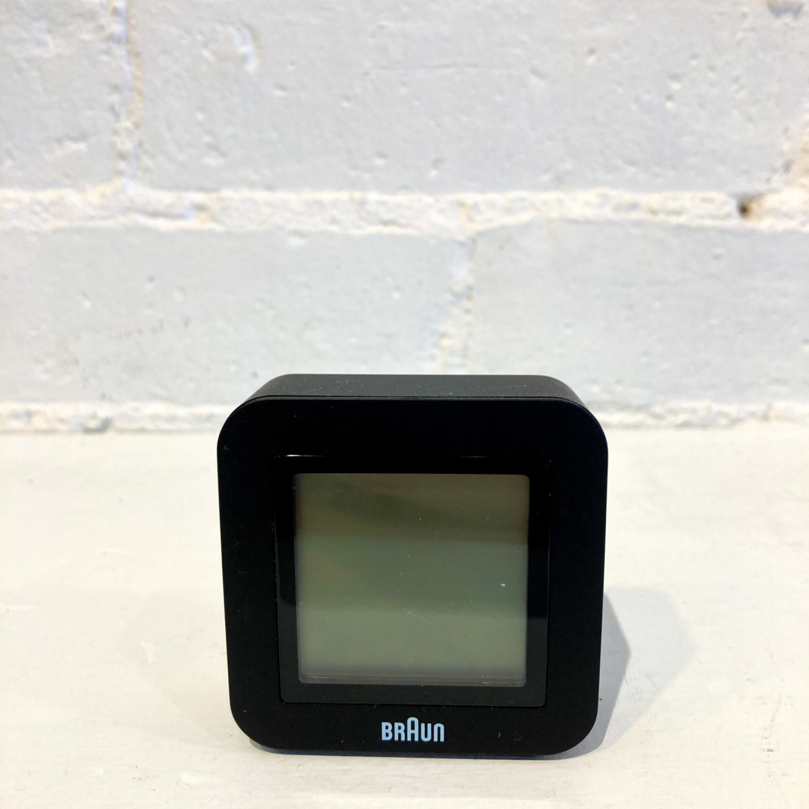 Braun Travel Alarm Clock: Digital Black