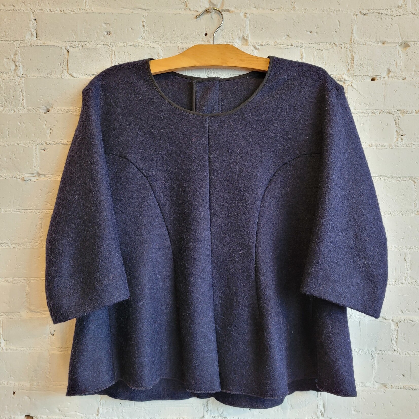 Hache Hache: Brushed Wool Fitted Swing Top