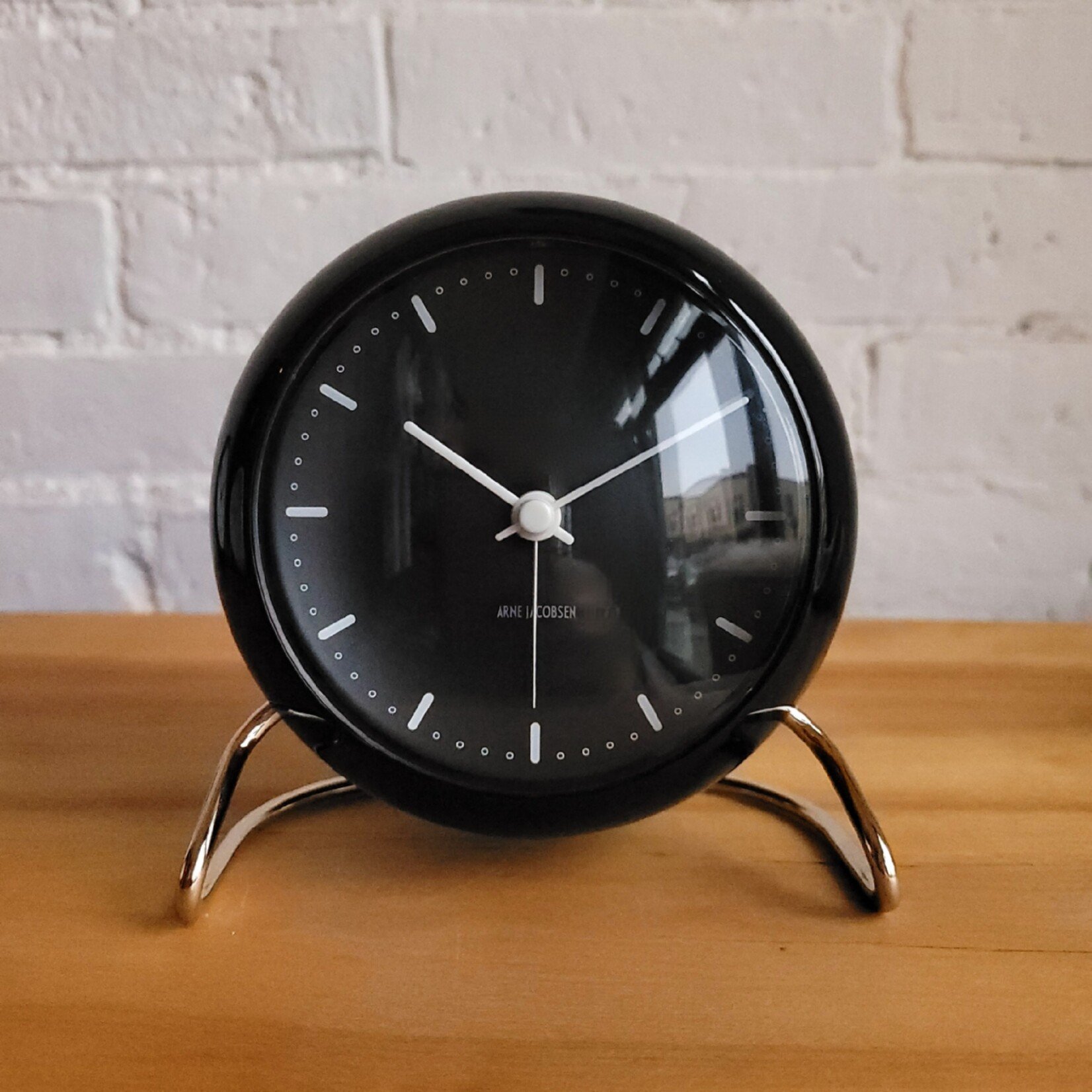 Arne Jacobsen City Hall Table Alarm Clock - black - Black Parrot