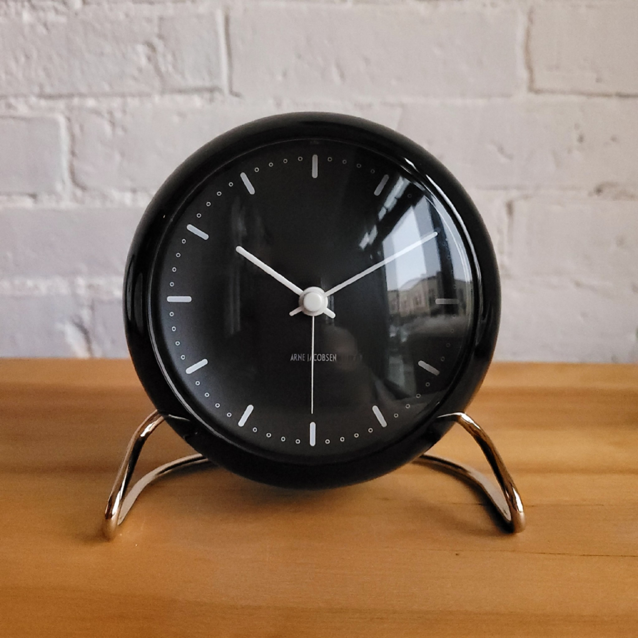 Arne Jacobsen City Hall Table Alarm Clock black Black Parrot