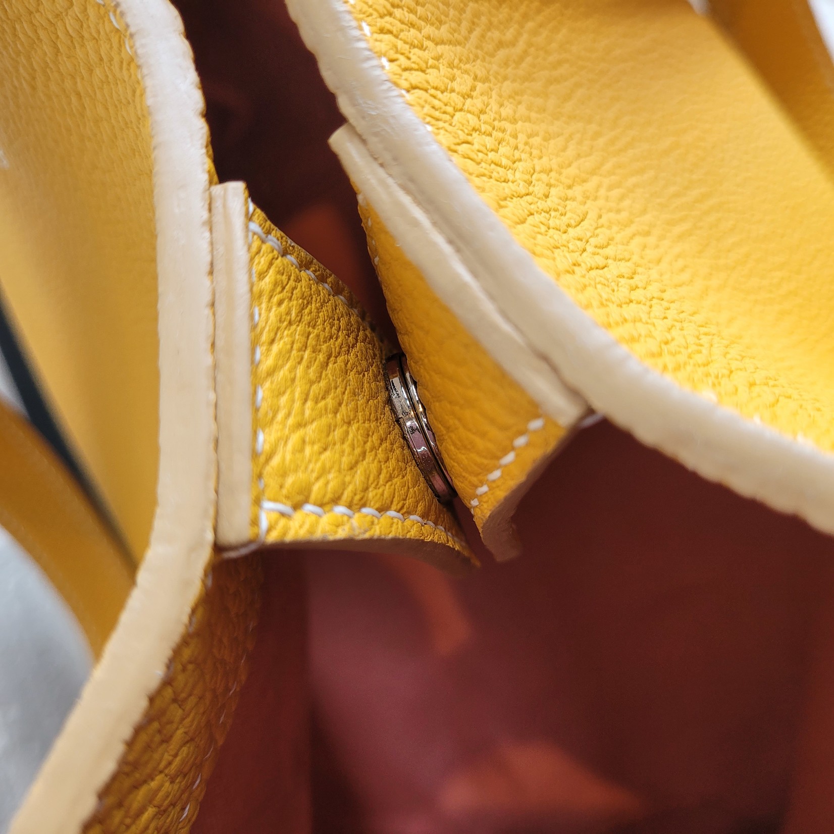 Rhubarb Custom Bags Rhubarb Custom Bags: Hand-Sewn Leather Shoulder Bag
