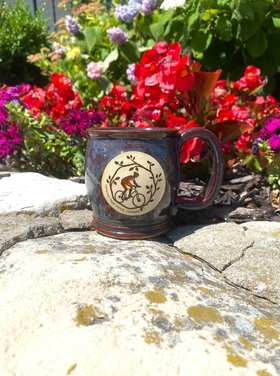 Sunset Hill Stoneware Twisted Tree Happy Soul Mug - Root Beer - Biker-14 oz