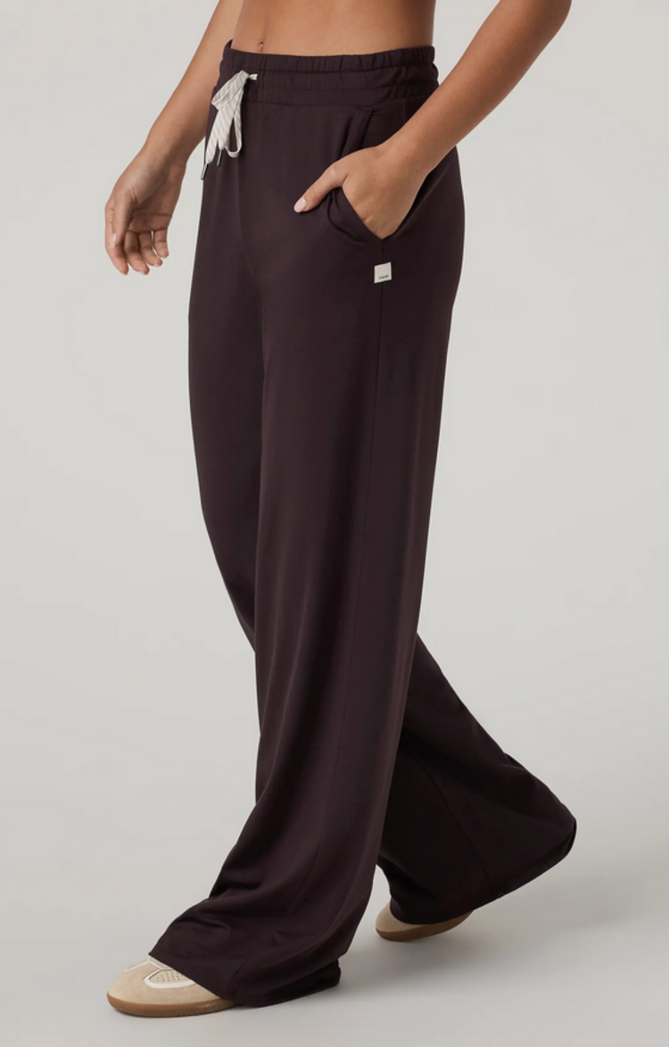 Vuori Halo Essential Wideleg - Raisin