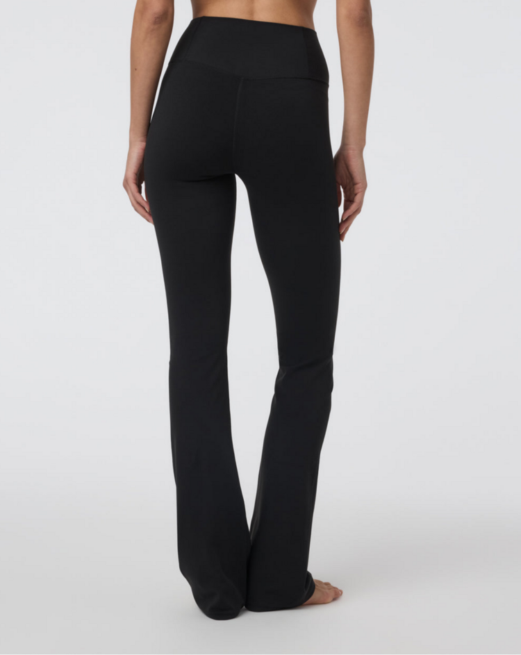Vuori Vuori AllTheFeels Slim Flare - Black