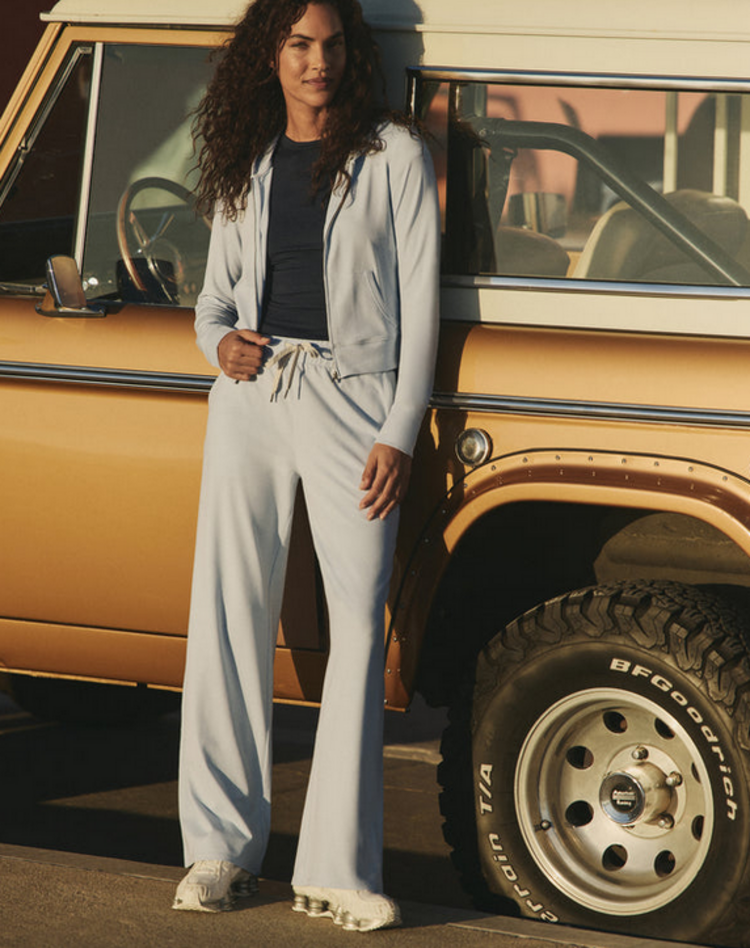 Vuori Halo Essential Wideleg - Soft Sky Heather